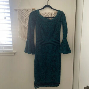 Tadashi Shoji Crochet Bell Sleeve Knee Length Dress EUC